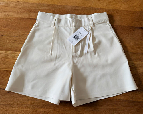 Aim off white - luxe, bermuda